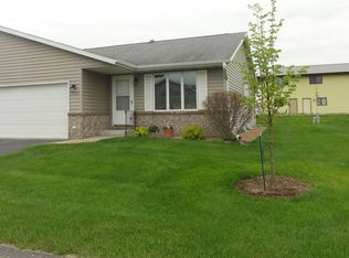 1007 Whispering Winds Pl, Onalaska, WI 54650