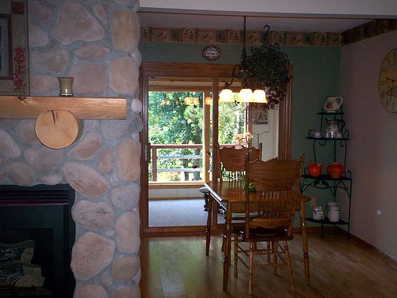 4th image of 3608 Woodland Dr NE