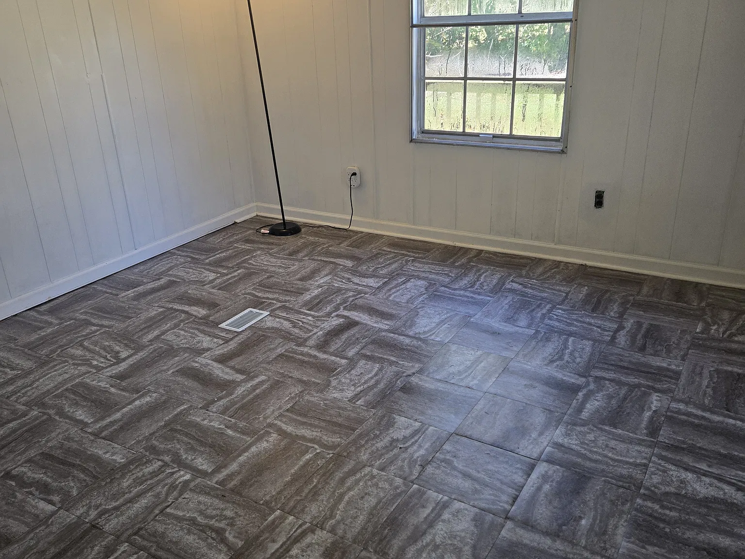889 S Dogwood Dr — Photo 3