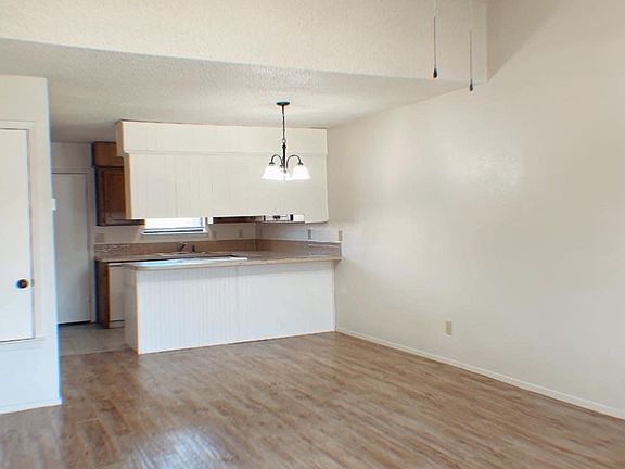 5th image of 1639 N Cedar Loop