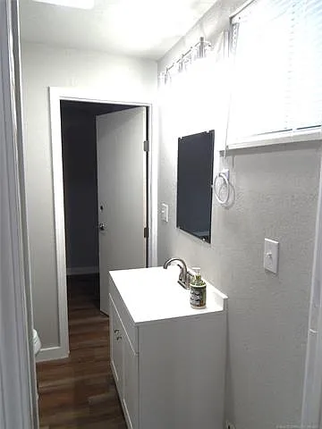 1632 Oxford Ln — Photo 6