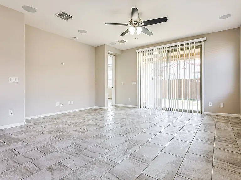 10549 E Durant Dr — Photo 4