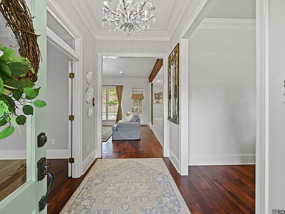 3rd image of 315 Plantation Ridge Ln
