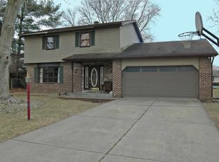51723 E Gatehouse Dr, South Bend, IN 46637