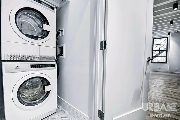 Rented by Urbane Brokerage | media 48