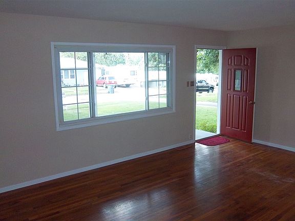 4th image of 4419 Kensington Ave