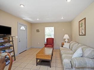 20933 SE 157th St UNIT 1, Umatilla, FL 32784
