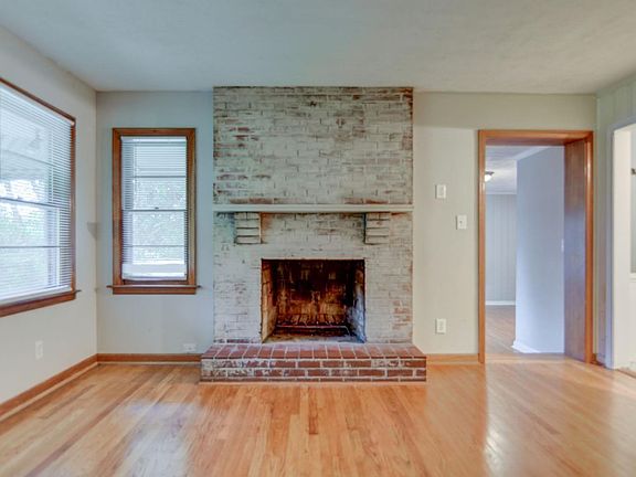 4th image of 1413 Lockewood Dr