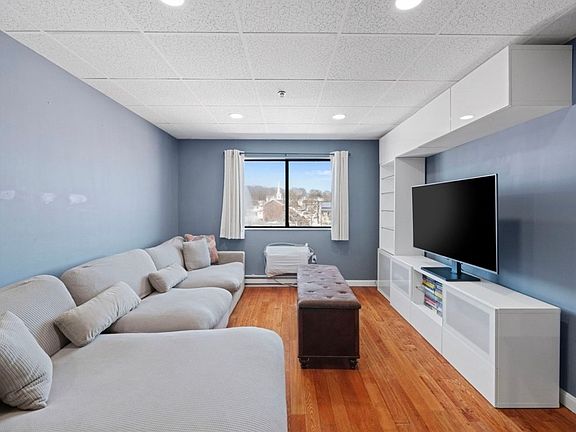 4th image of 64 Foster St APT 403