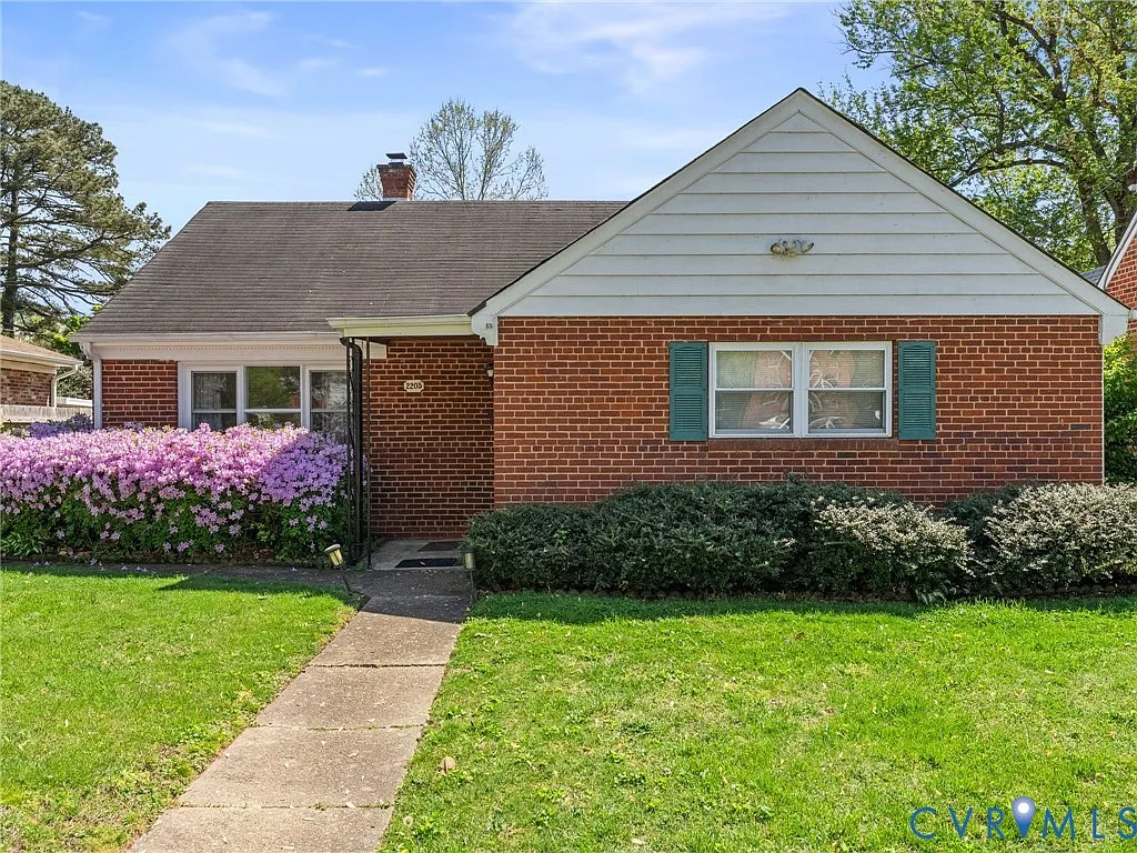 2205 Wedgewood Ave photo 1