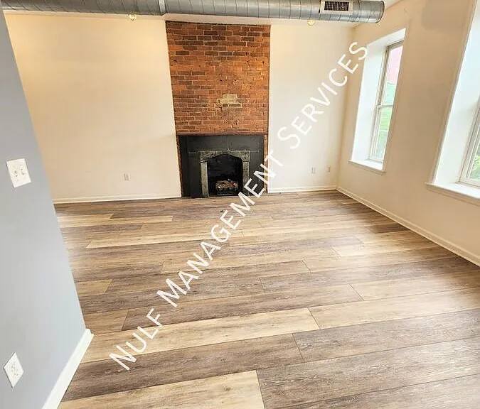 5326 Butler St #2 — Photo 4
