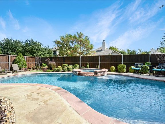 2nd image of 505 Winding Ln