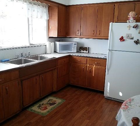 5th image of 1080 Stewart Ave