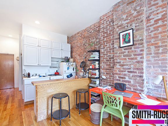 5th image of 52 E 7th St APT 19