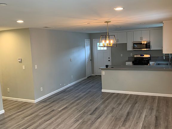 5th image of 3958 N Mountain View Ave #1