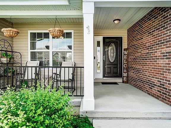 4th image of 4067 Spicebush Dr