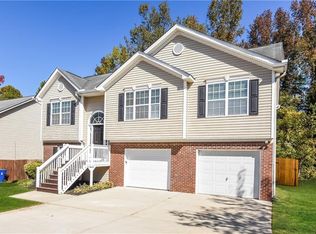 132 Remington Place Dr, Dallas, GA 30157
