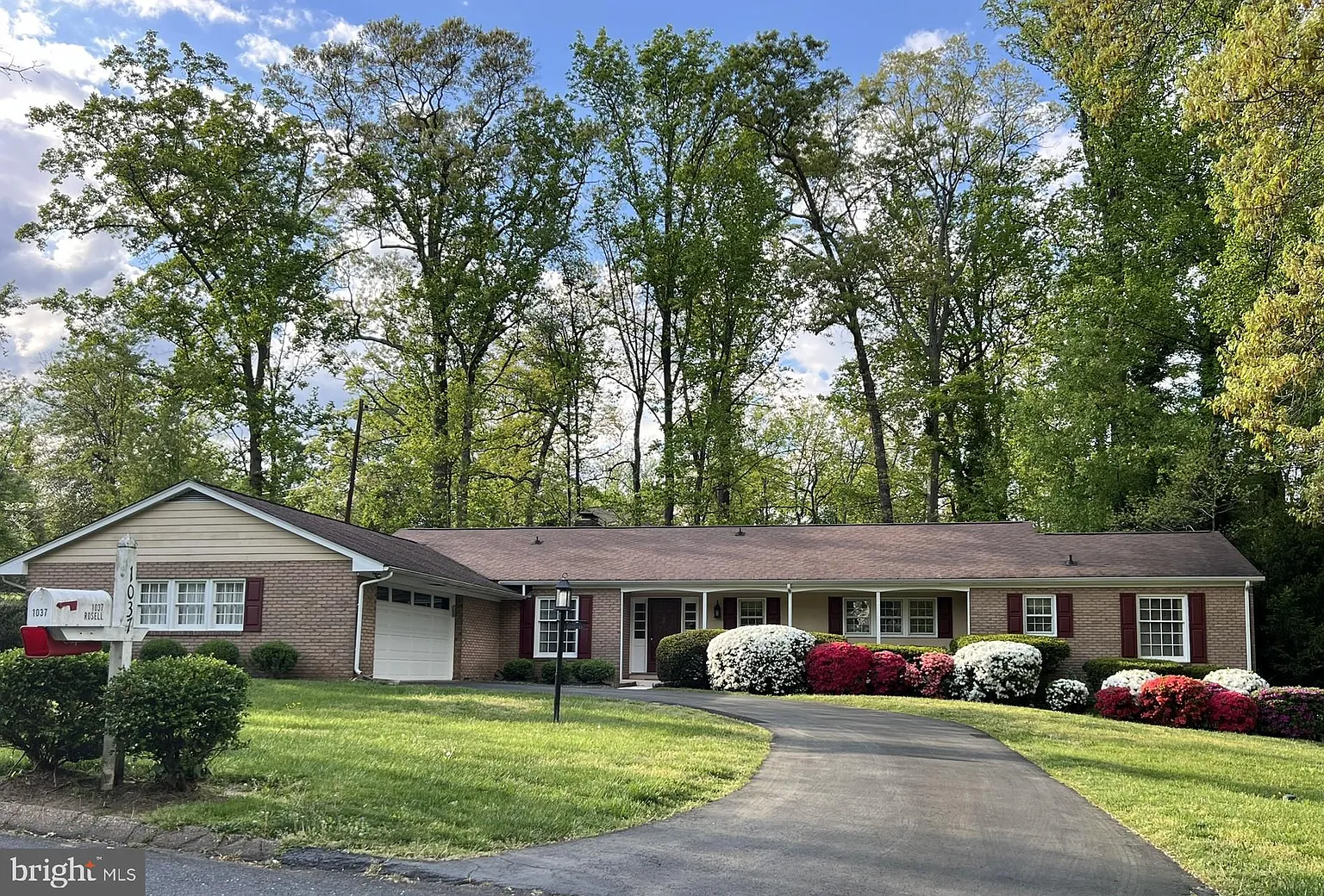 1037 Placid Ct photo 1