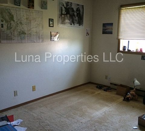 3rd image of 57 Arrowwood Dr APT A
