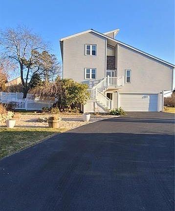 5th image of 74 White Swan Dr