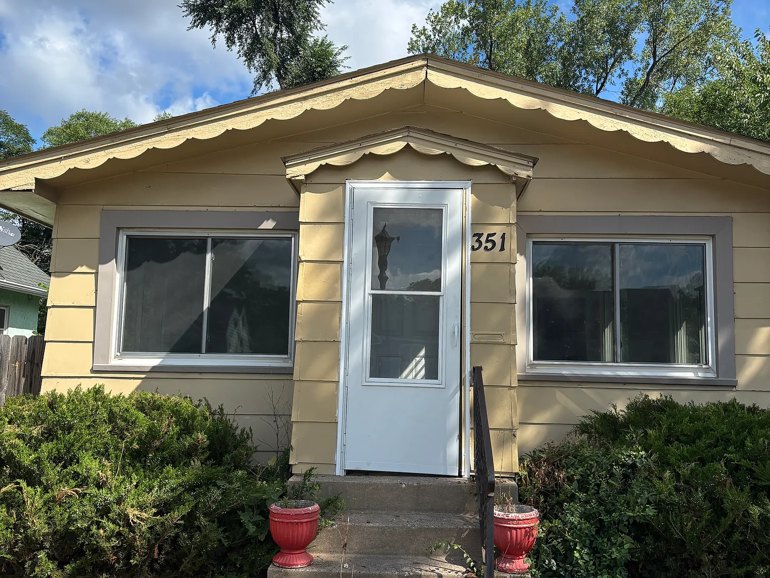 3 bed, 939 sqft, $2,295 — Photo 1