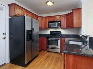 110 Chestnut St APT 4, Waltham, MA 02453