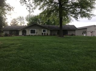 12621 Rolling Hills Dr, Trenton, IL