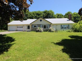 30 Crosby St, Hartland, ME 04943