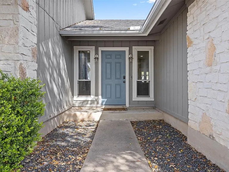 3610 Lovage Dr — Photo 3