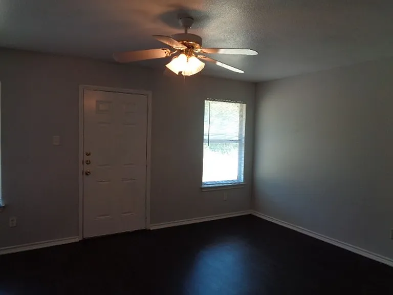 13649-13651 Biggs St — Photo 28