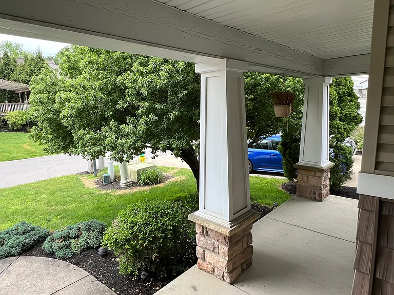 2494 Cedar Creek Ln — Photo 3