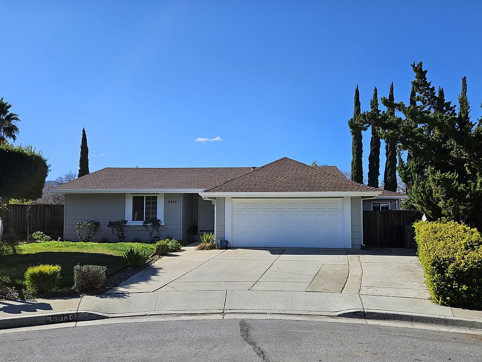 1st image of 6813 Bluffwood Ct
