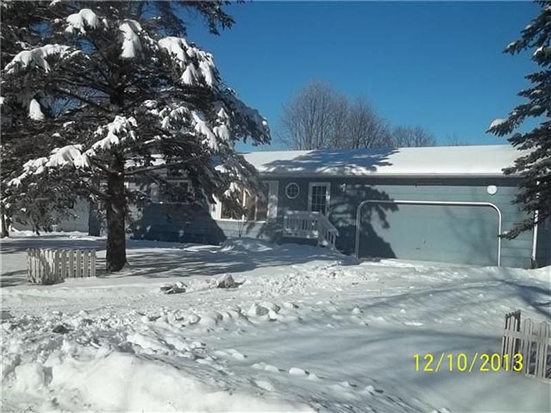 2nd image of 65 E 9th St