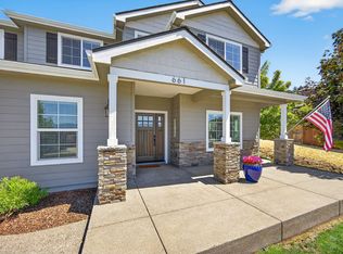 661 Forest Ridge Dr, Medford, OR 97504