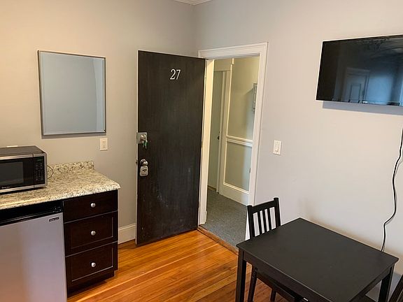 5th image of 675 Beach St #27