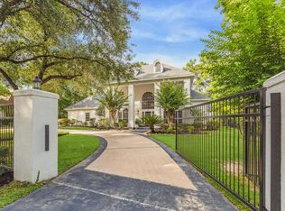 46 N Brokenfern Dr, Spring, TX 77380