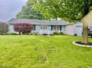 911 Kingswood Dr, Lima, OH 45804