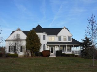35 Milestone Dr, Ringoes, NJ 08551