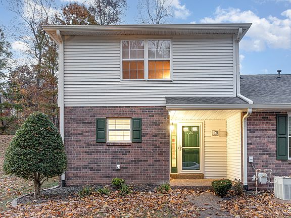 3rd image of 126 Eastdale Ln