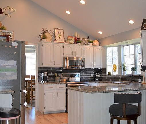 2nd image of 216-11942 S Bluff View Dr
