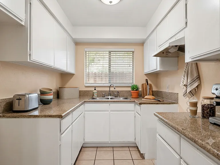 17516 Grand Ave #1 — Photo 10