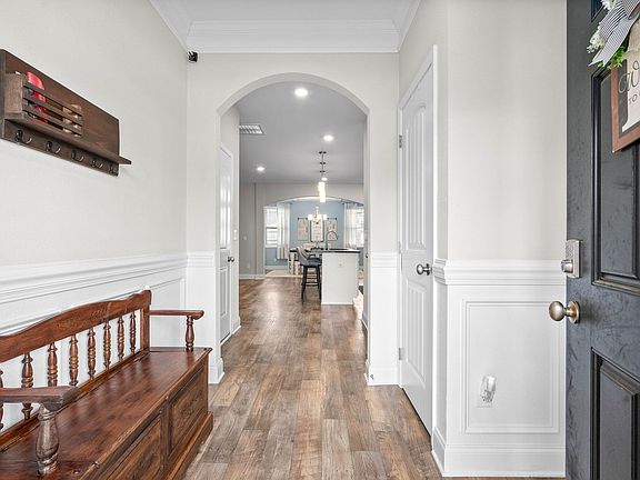 3rd image of 1213 Black Oak Cir