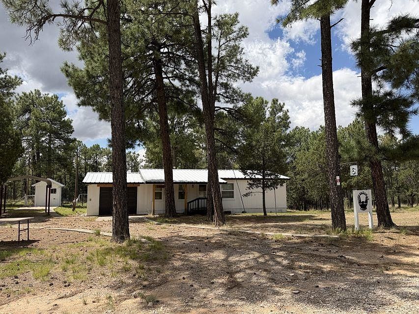1st image of 6 White River Ln