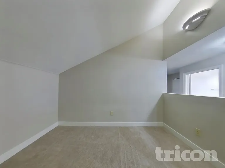 6340 W Mercer Ln — Photo 17