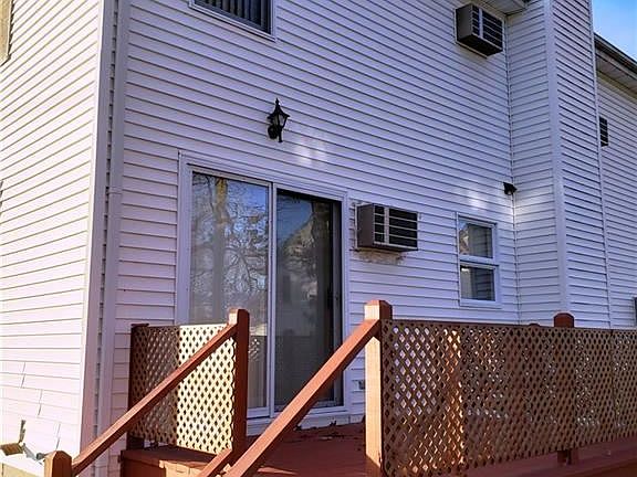 2nd image of 148 Oak Park Dr