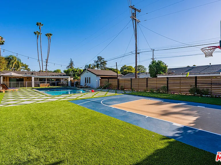 22745 Erwin St — Photo 14