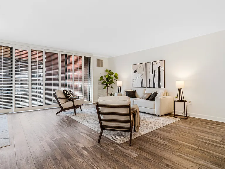 2555 Pennsylvania Ave NW #418 — Photo 5