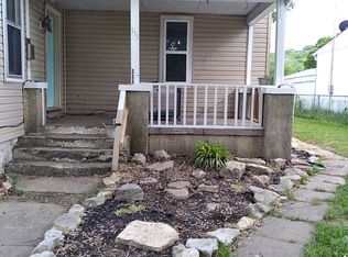 111 E 2nd St, De Soto, MO 63020