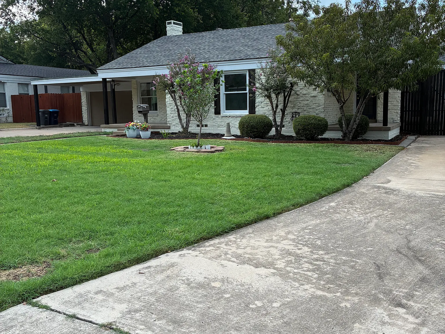 6120 Kenwick Ave — Photo 4