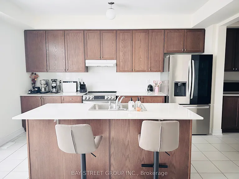 255 Tennant Cir — Photo 17